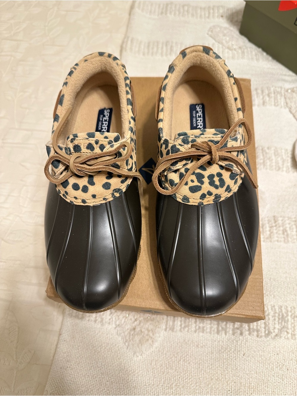 Sperry Women's Black Duck Shoe with Tan Leopard Trim